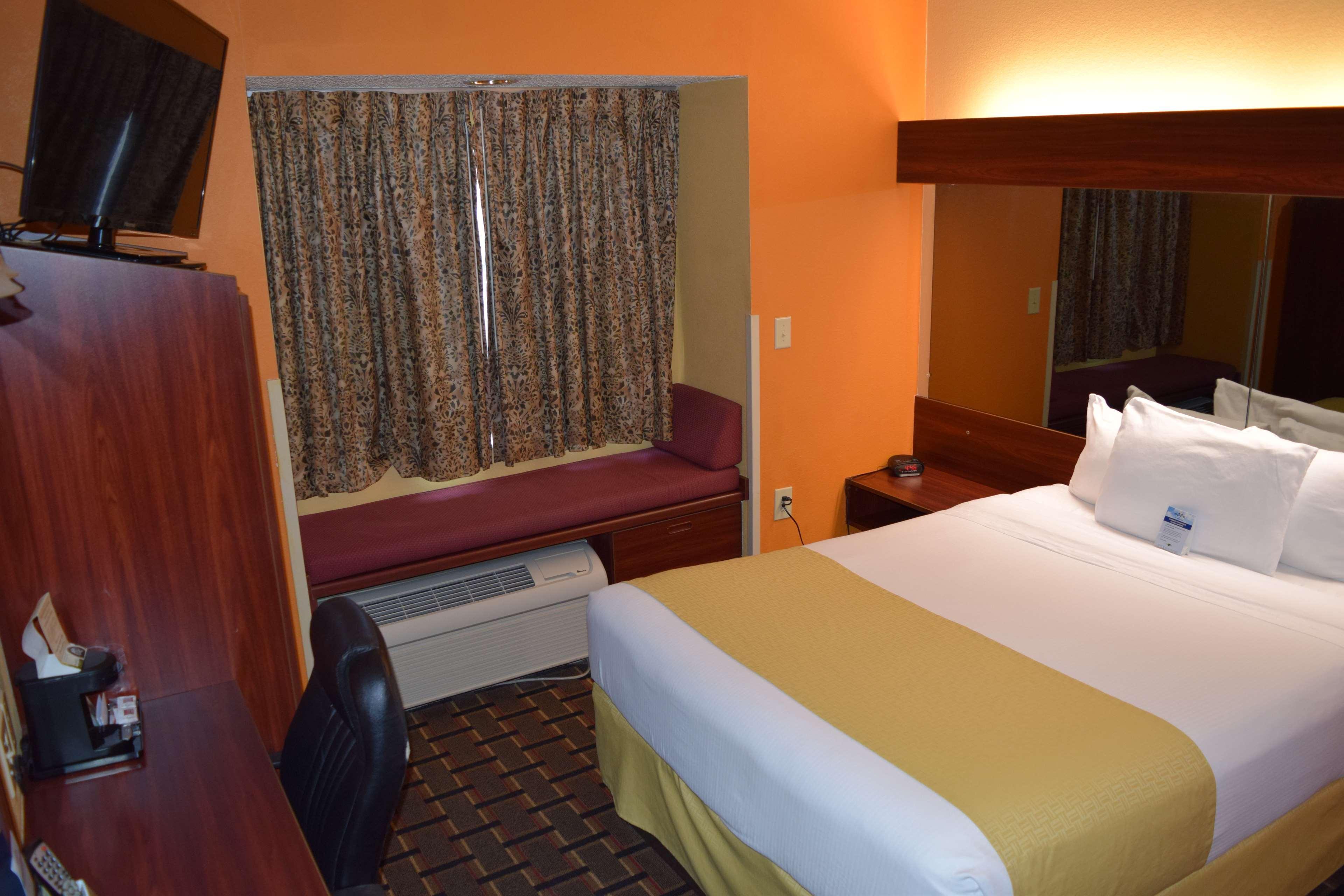Microtel Inn & Suites By Wyndham Rock Hill/Charlotte Area Exterior photo